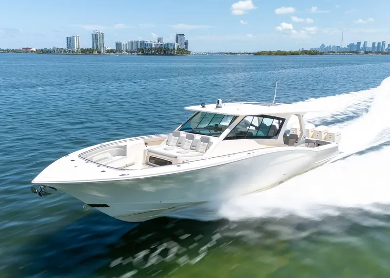 Slide: The Image of Scout 530 LXF 2026 - 5