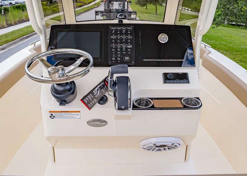 Slide: The Image of Scout 240 XSF 2026 - 19