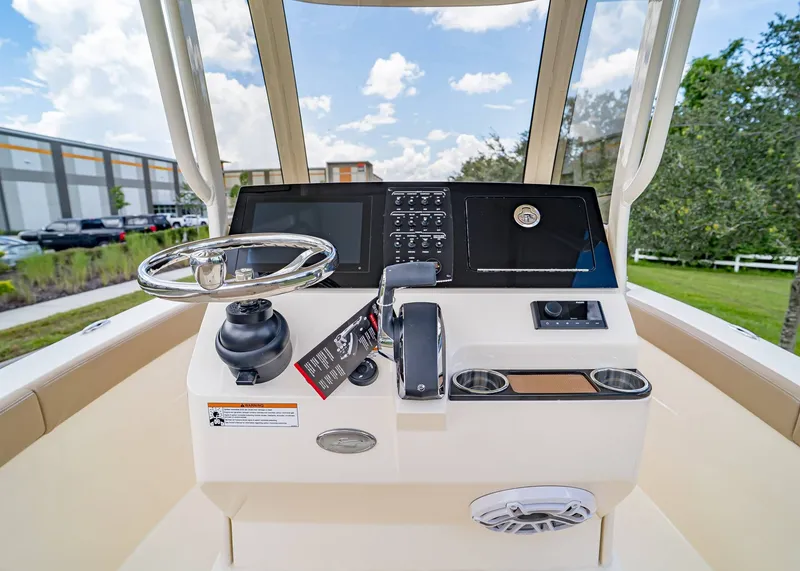 Slide: The Image of Scout 240 XSF 2026 - 20