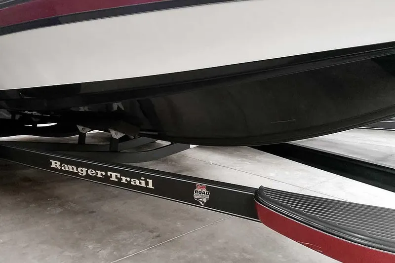 Slide: The Image of 2005 Ranger Z20 Comanche boat on Ranger Trail trailer, close-up view. - 4
