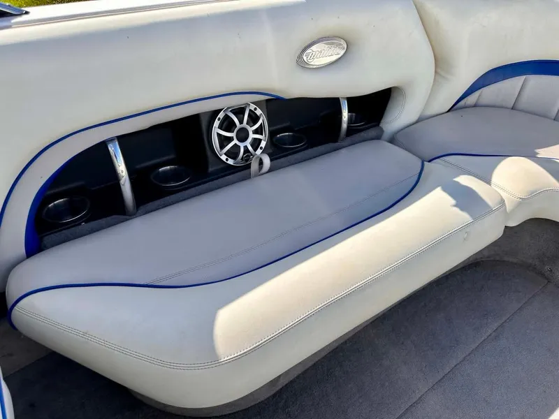Slide: The Image of Malibu Sunscape 23 LSV 2004 - 15