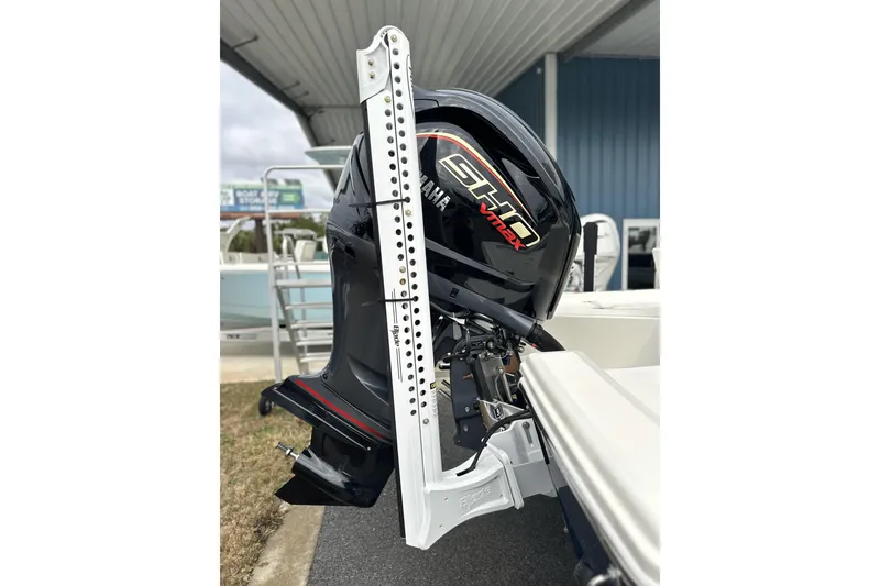 Slide: The Image of 2026 Pathfinder 2200 TRS boat with Yamaha SHO VMAX outboard motor. - 24