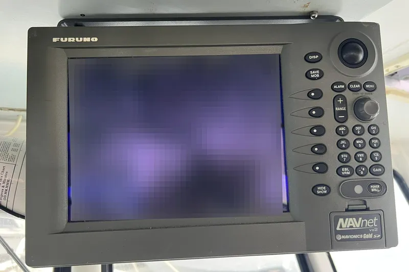 Slide: The Image of Furuno NAVnet vx2 display on Young Brothers 40, year 1985. - 9