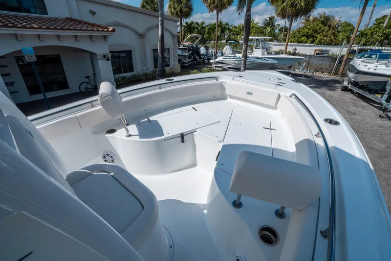 Slide: The Image of Interior view of Sea Hunt Ultra 234 boat, year 2026. - 19