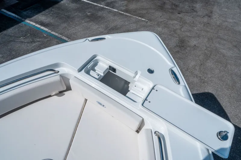 Slide: The Image of Deck view of Sea Hunt Ultra 234, year 2026. - 21