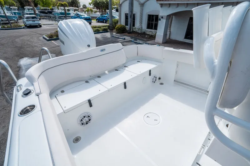 Slide: The Image of Interior of a 2026 Sea Hunt Ultra 234 boat. - 11