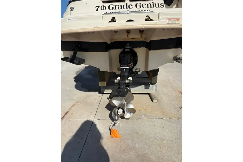 The Image of Sea Ray 240 Sundeck 2004 - undefined