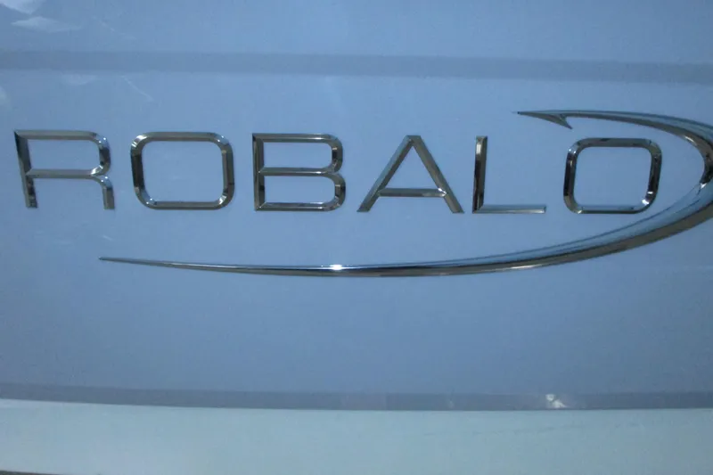 Slide: The Image of Robalo R180 Center Console 2021 logo on boat exterior. - 17