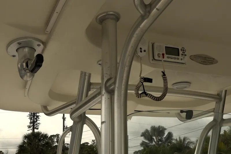 Slide: The Image of 2008 Hydra-Sports Vector 2900 CC boat console with radio and rod holder. - 12
