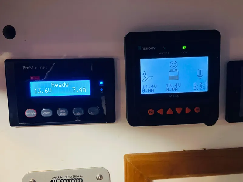 Slide: The Image of Sea Ray 390 Express Cruiser 1989 - 64