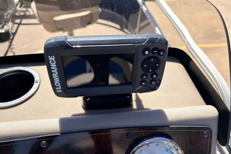 Slide: The Image of Lowrance fish finder on 2021 Sun Tracker Bass Buggy 16 XL dashboard. - 24