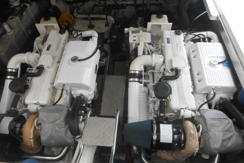 Slide: The Image of 2007 Sea Ray 44 Sundancer under protective cover, view from cockpit. - 25