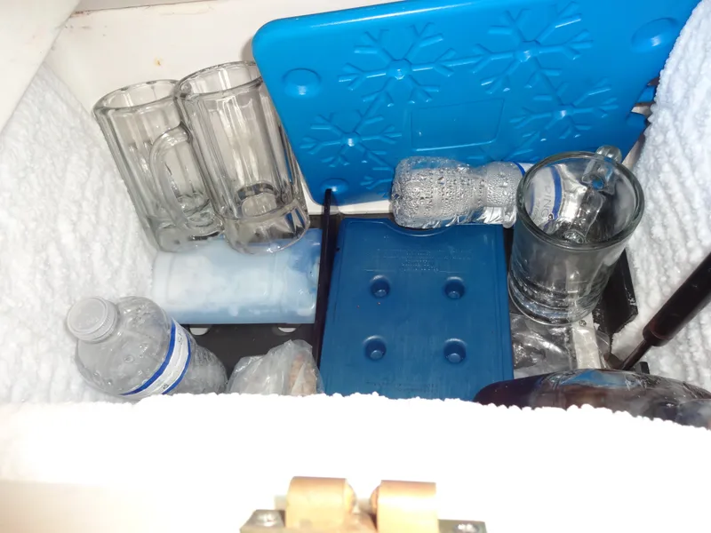 Slide: The Image of Hunter 380 2001 - 55