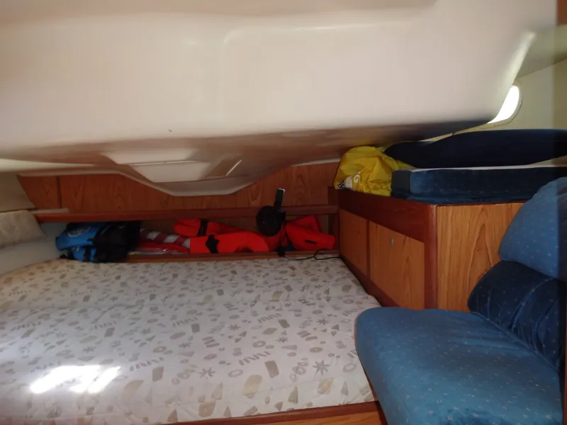 Slide: The Image of Hunter 380 2001 - 59