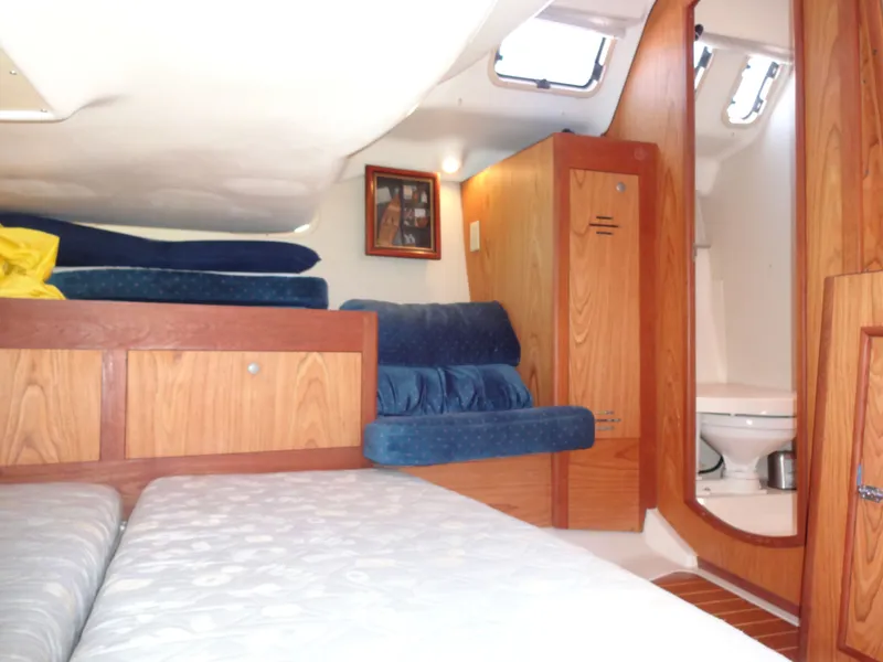 Slide: The Image of Hunter 380 2001 - 66