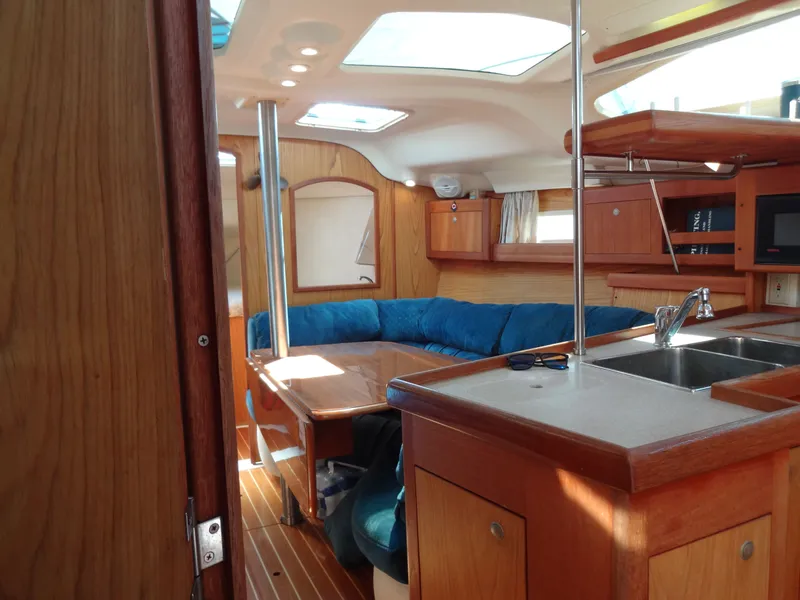 Slide: The Image of Hunter 380 2001 - 69