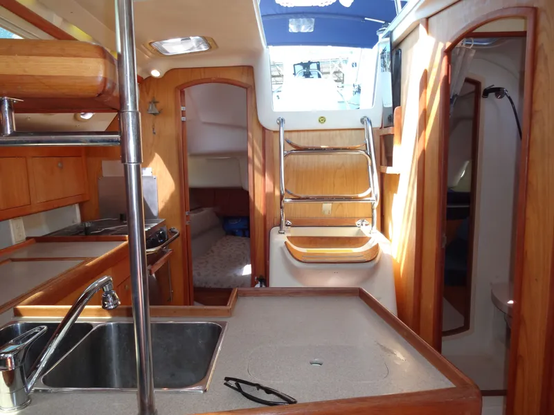 Slide: The Image of Hunter 380 2001 - 73