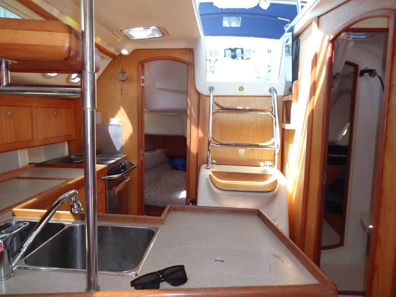 Slide: The Image of Hunter 380 2001 - 74