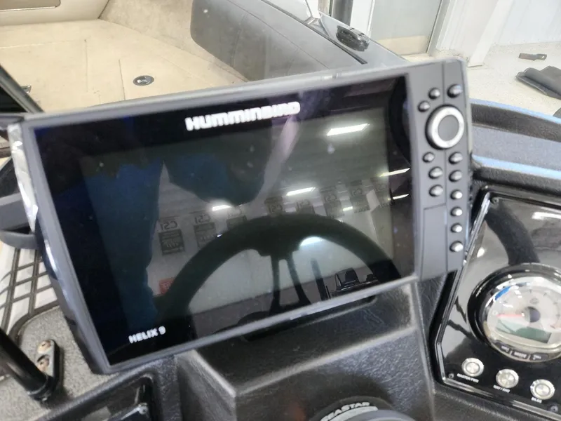 Slide: The Image of Crestliner 1950 Sportfish 2021 - 11