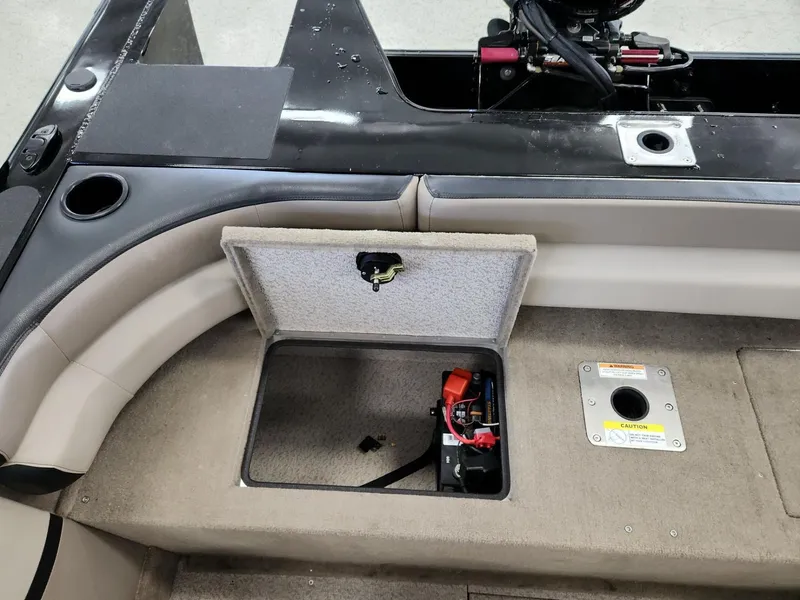 Slide: The Image of Crestliner 1950 Sportfish 2021 - 14