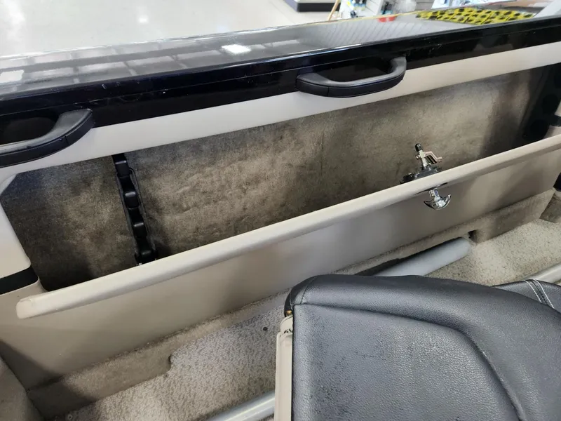 Slide: The Image of Crestliner 1950 Sportfish 2021 - 17