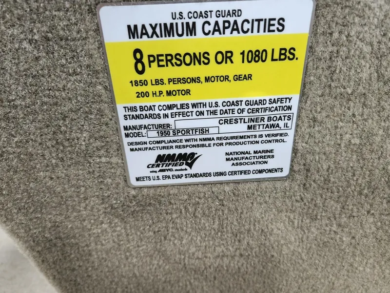 Slide: The Image of Crestliner 1950 Sportfish 2021 - 22