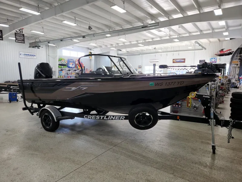 Slide: The Image of Crestliner 1950 Sportfish 2021 - 3