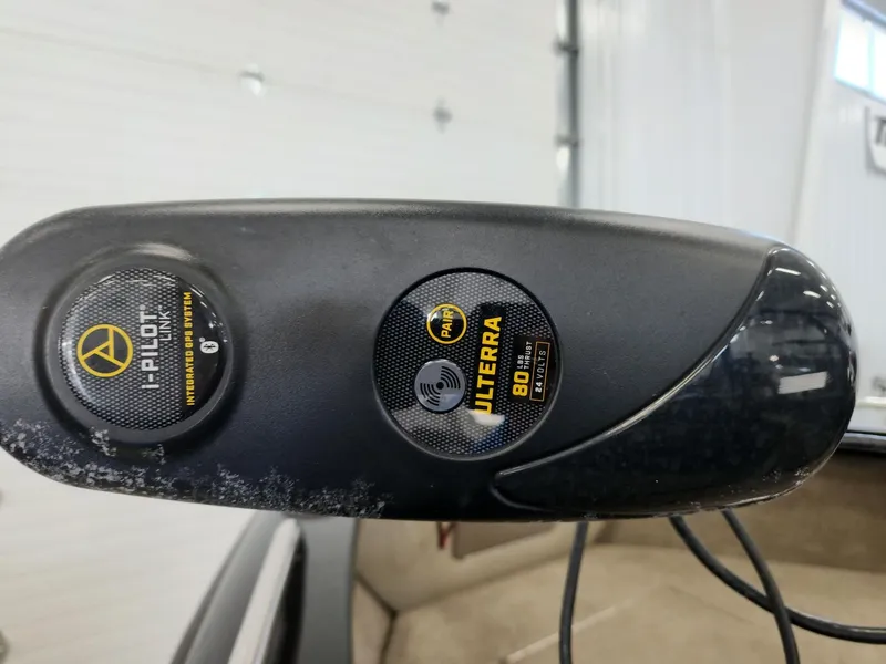 Slide: The Image of Crestliner 1950 Sportfish 2021 - 7