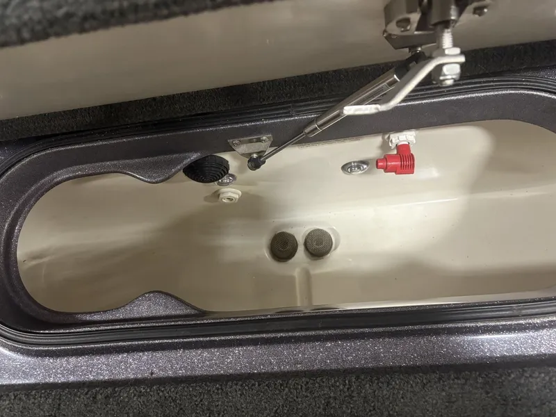 Slide: The Image of Interior view of a 2011 Ranger 620 VS boat. - 30