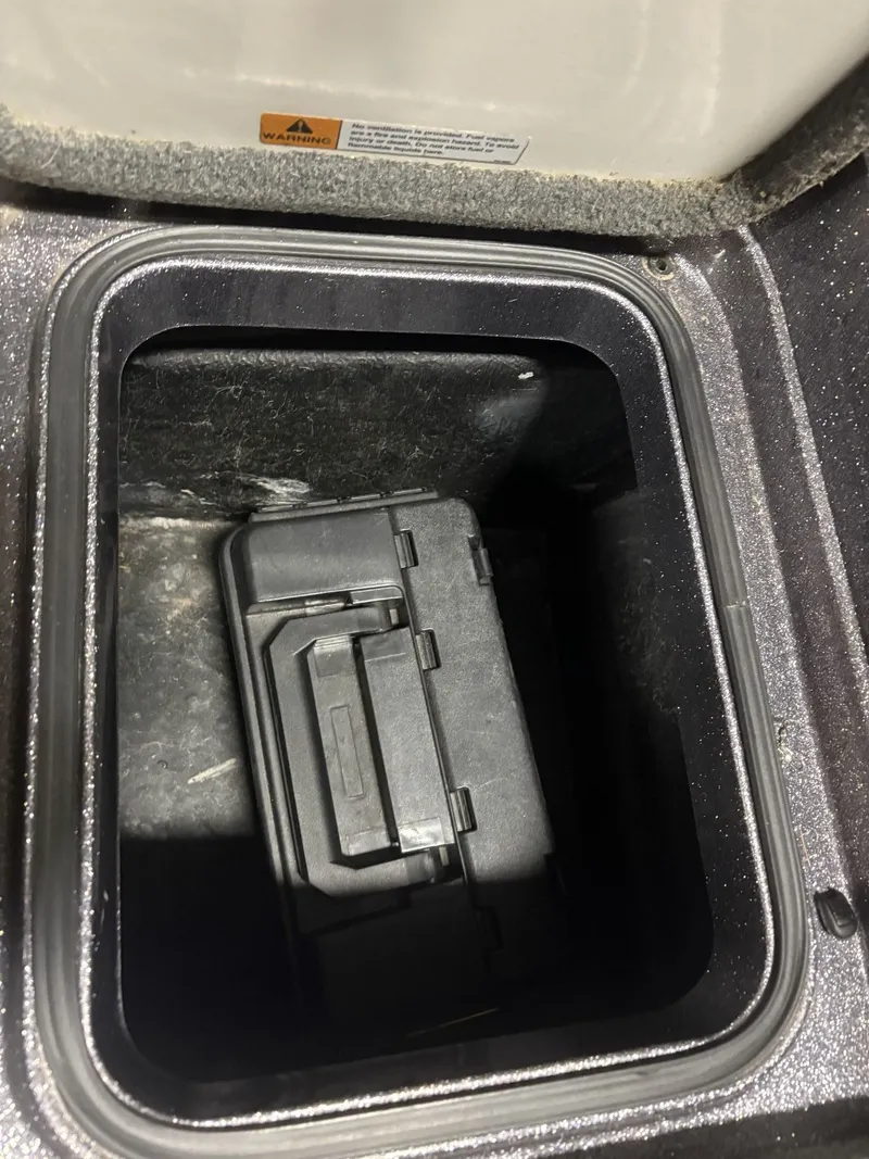 Slide: The Image of View inside storage compartment of 2011 Ranger 620 VS boat. - 33
