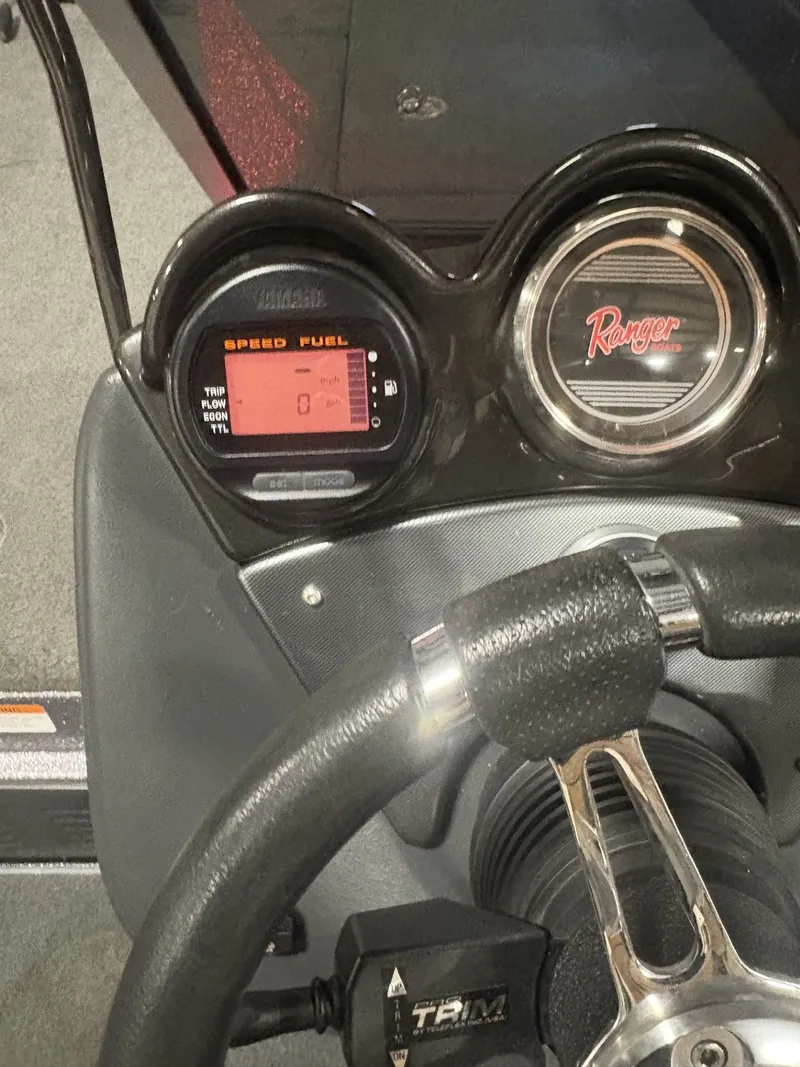 Slide: The Image of Dashboard of a 2011 Ranger 620 VS boat. - 37