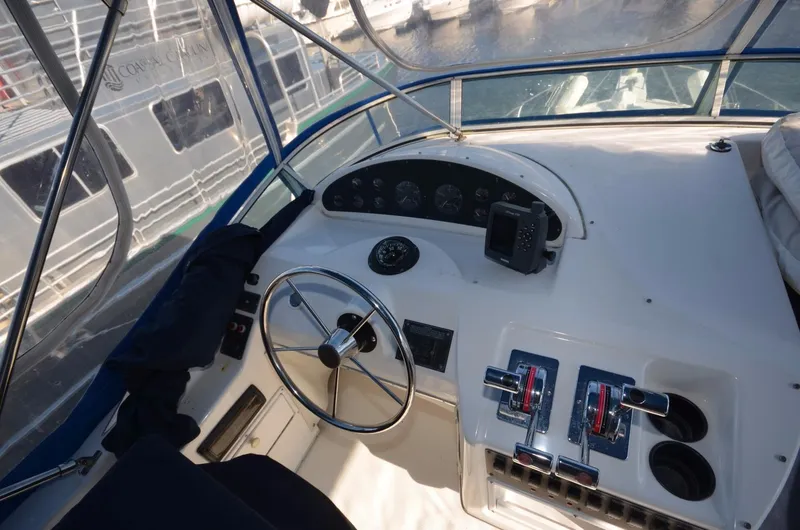 Slide: The Image of Cockpit of 1998 Bayliner 3988 Command Bridge Motoryacht. - 24