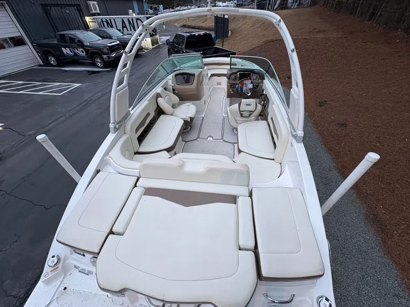 Slide: The Image of Chaparral 246 SSi 2018 - 5