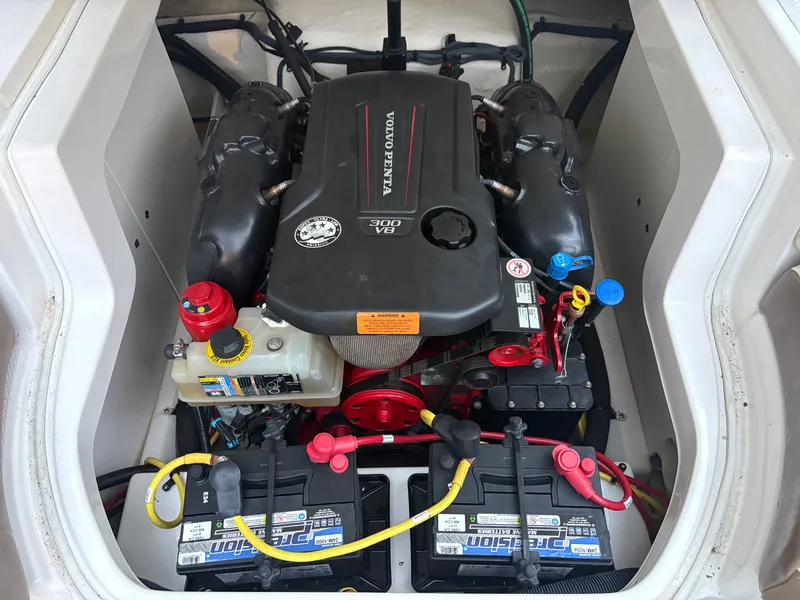 Slide: The Image of Chaparral 246 SSi 2018 - 9