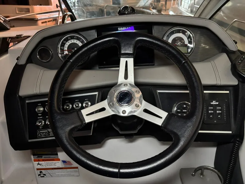 Slide: The Image of Four Winns V255 2022 - 9