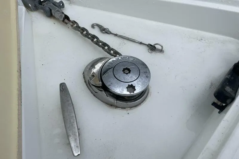 Slide: The Image of Anchor windlass on 2008 Cruisers Yachts 390 Express Coupe deck. - 8