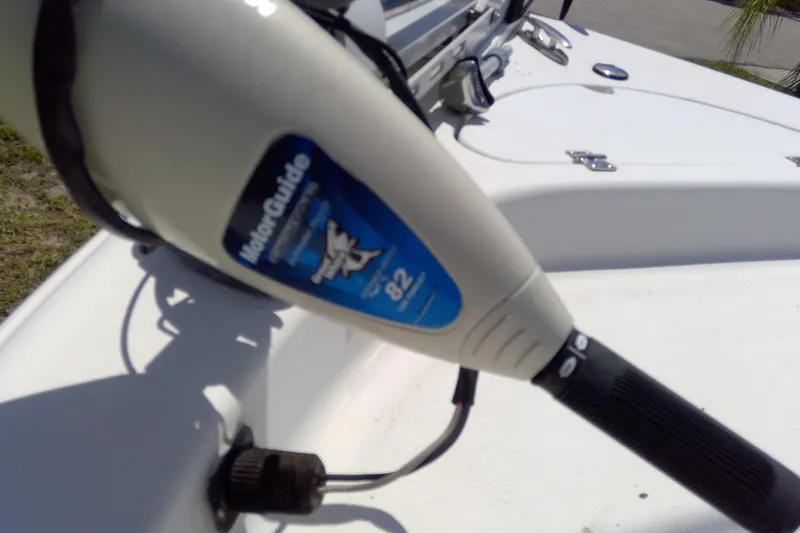 Slide: The Image of Tidewater 216 CC Adventure 2007 boat with MotorGuide trolling motor. - 30
