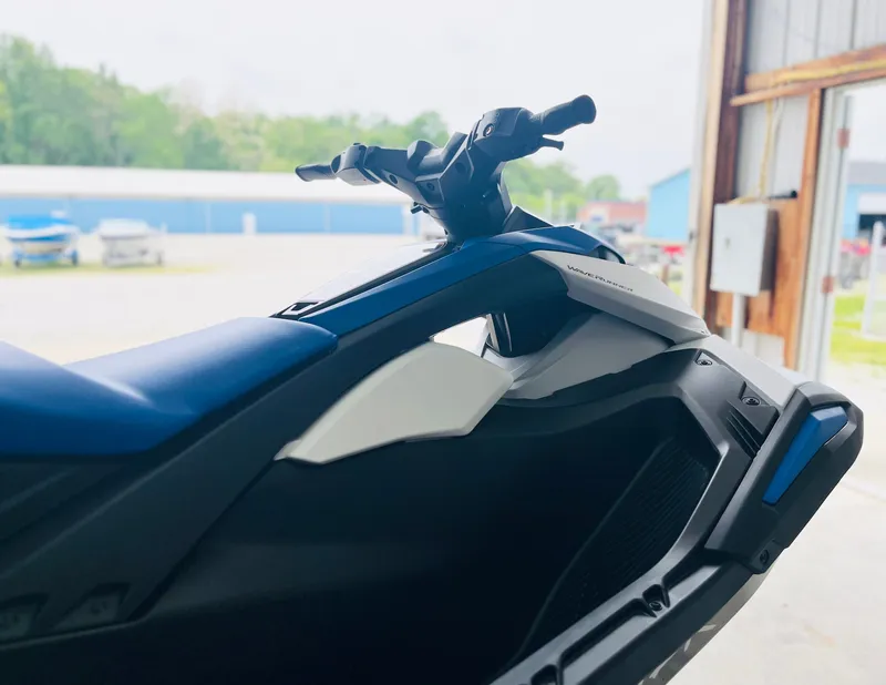 Slide: The Image of 2026 Yamaha WaveRunner JetBlaster in a garage, close-up of handlebars. - 4