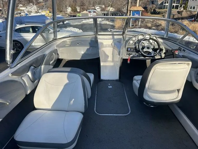 Slide: The Image of Bayliner 185 Bowrider 2009 - 3