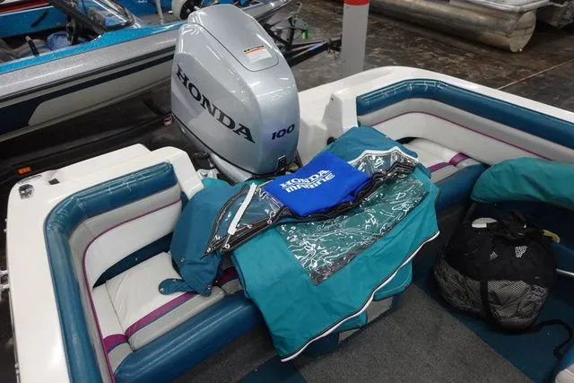 Slide: The Image of Starcraft Elite 170 BR 1993 - 4