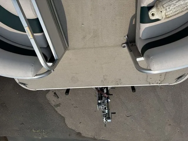 Slide: The Image of Misty Harbor 2085CR 2009 - 5