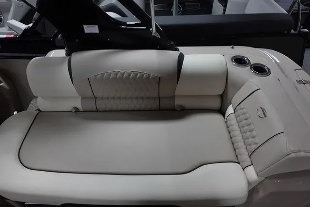 Slide: The Image of Tahoe Grand Tahoe LTD Elite Windshield 25 FT 2022 - 13