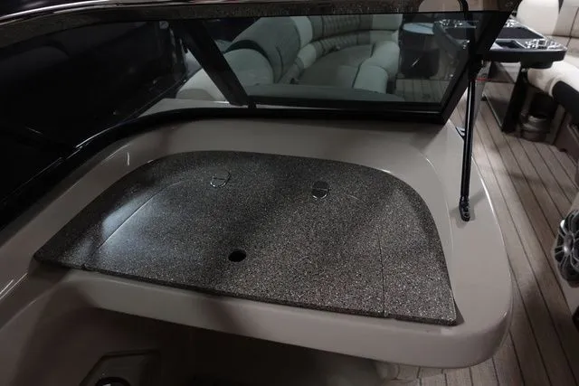 Slide: The Image of Tahoe Grand Tahoe LTD Elite Windshield 25 FT 2022 - 9