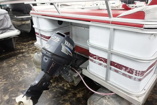 Slide: The Image of Crest Savannah 25' 1993 - 3