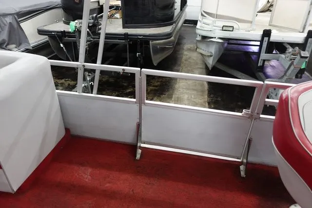 Slide: The Image of Crest Savannah 25' 1993 - 7