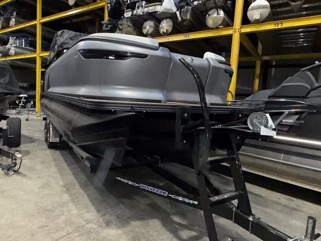 Slide: The Image of Manitou 24 Explorer Navigator Twin 2025 - 2