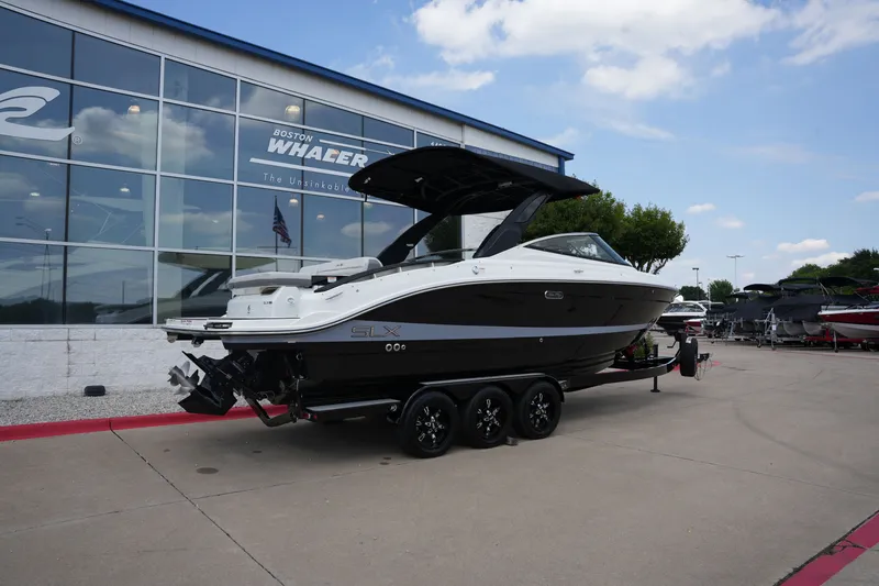 Slide: The Image of Sea Ray SLX 280 2026 - 2