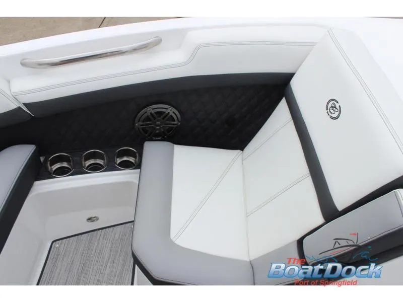 Slide: The Image of R Series R6 2024 - 31