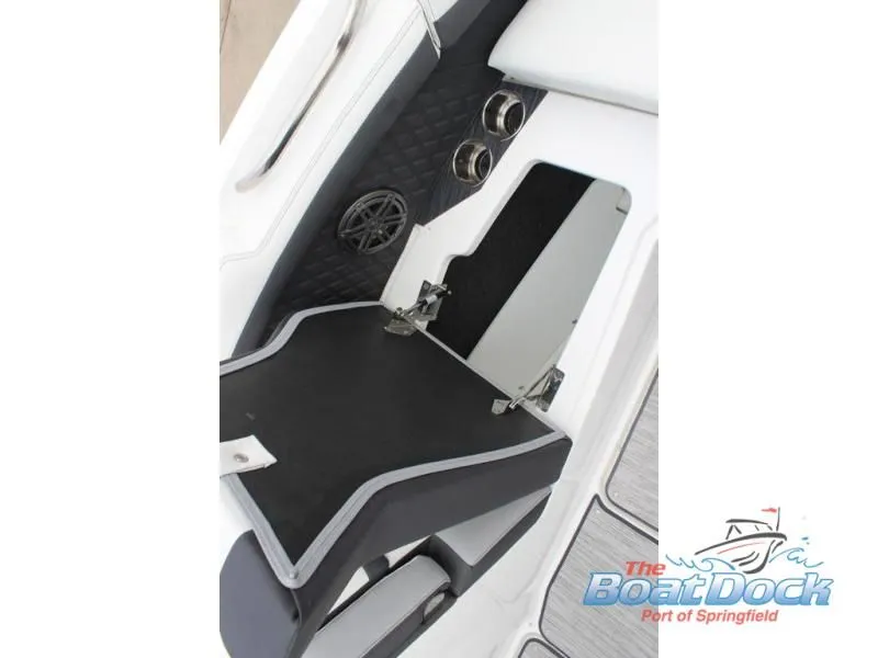 Slide: The Image of R Series R6 2024 - 33