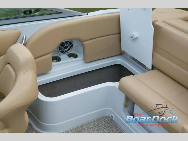 Slide: The Image of 205 SS 2019 - 33